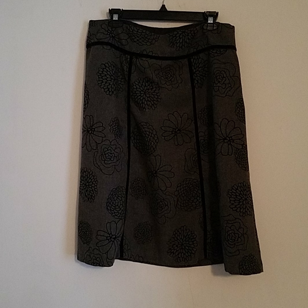 Velvet-Trimmed Gray Skirt